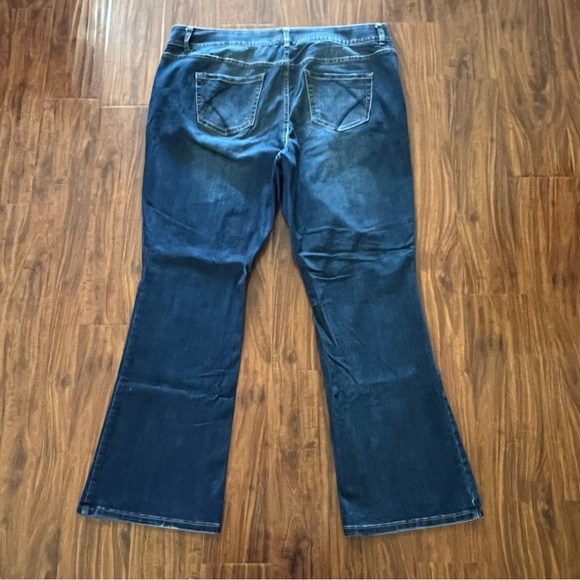 Lane Bryant Tighter Tummy Technology Bootcut Jeans Regular Fit size 20 - Picture 6 of 9